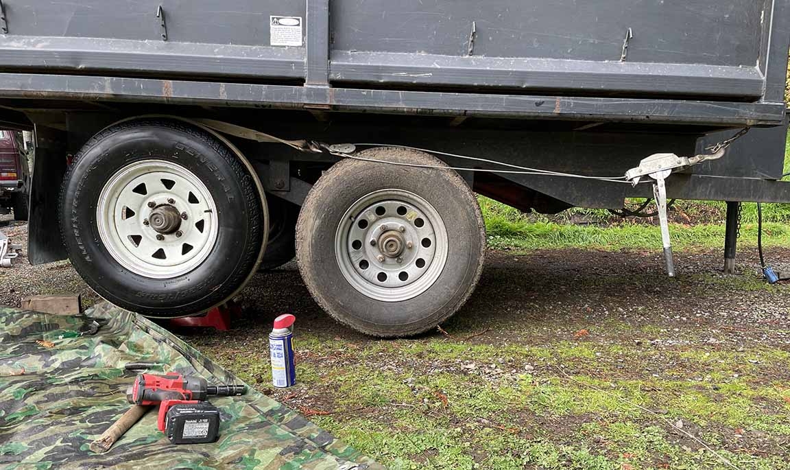 rotating trailer wheel.jpg