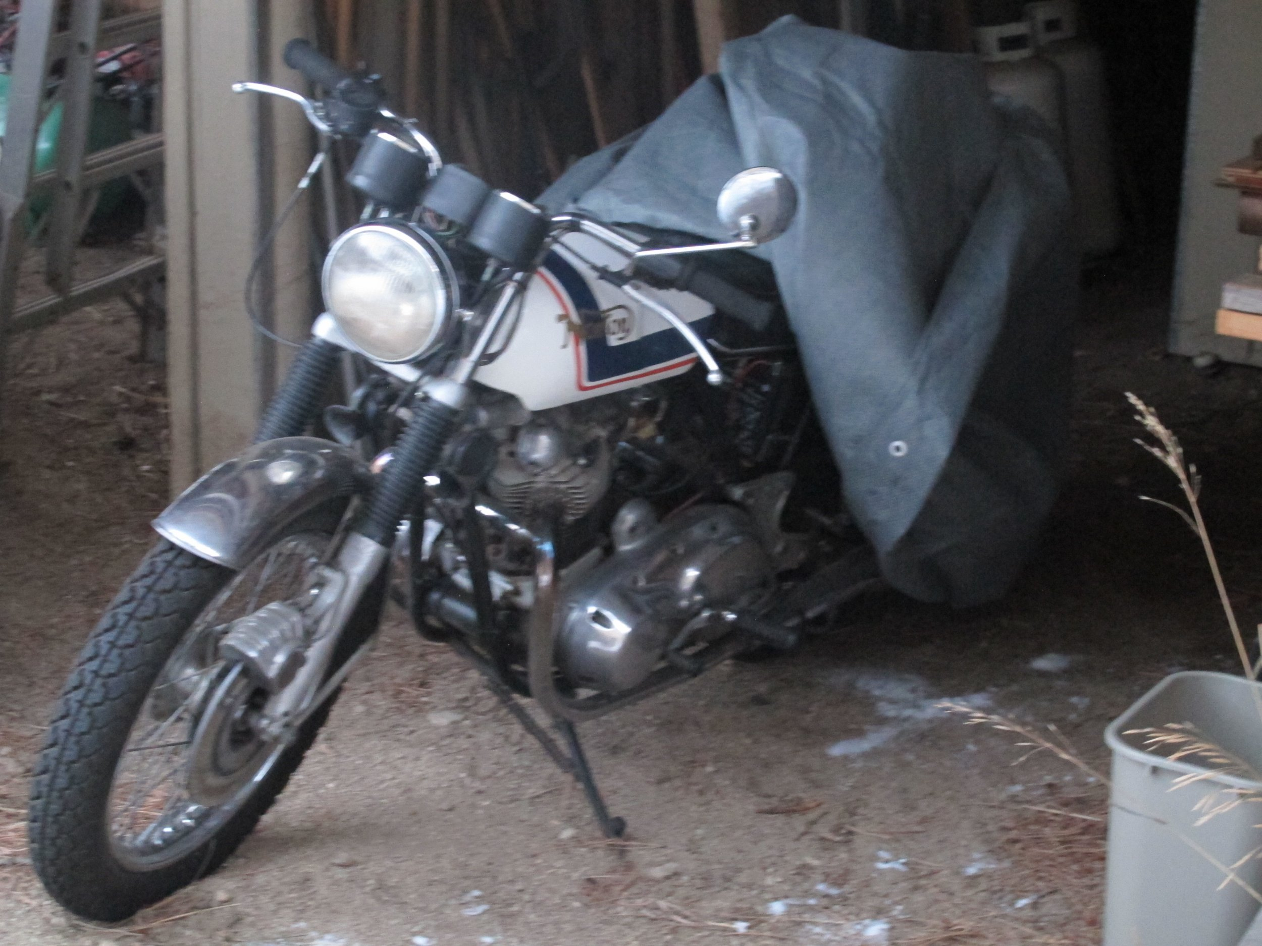 rScotty's '76 Norton 850.JPG