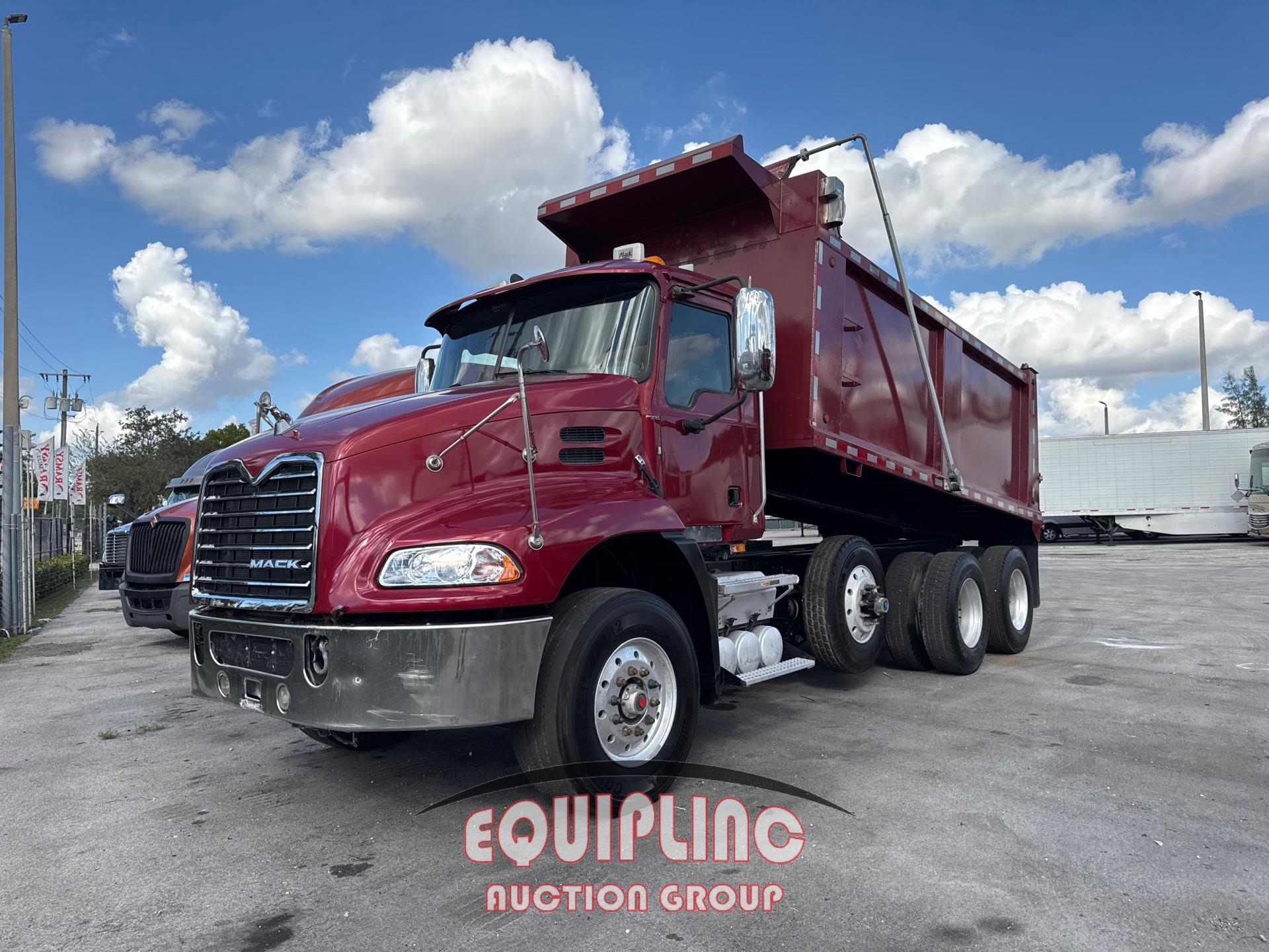 2015 MACK CXU TRI-AXLE DUMP TRUCK (A58018)