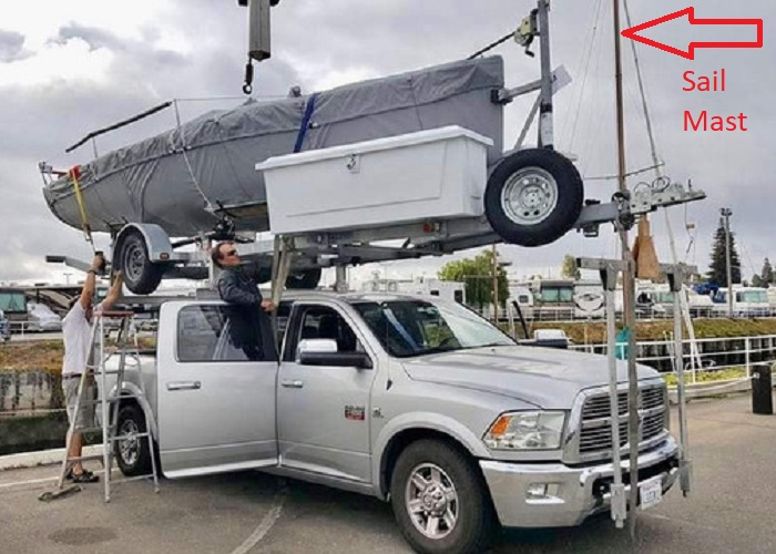 sail mast.jpeg