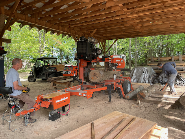 Sawing Red Oak 001.png