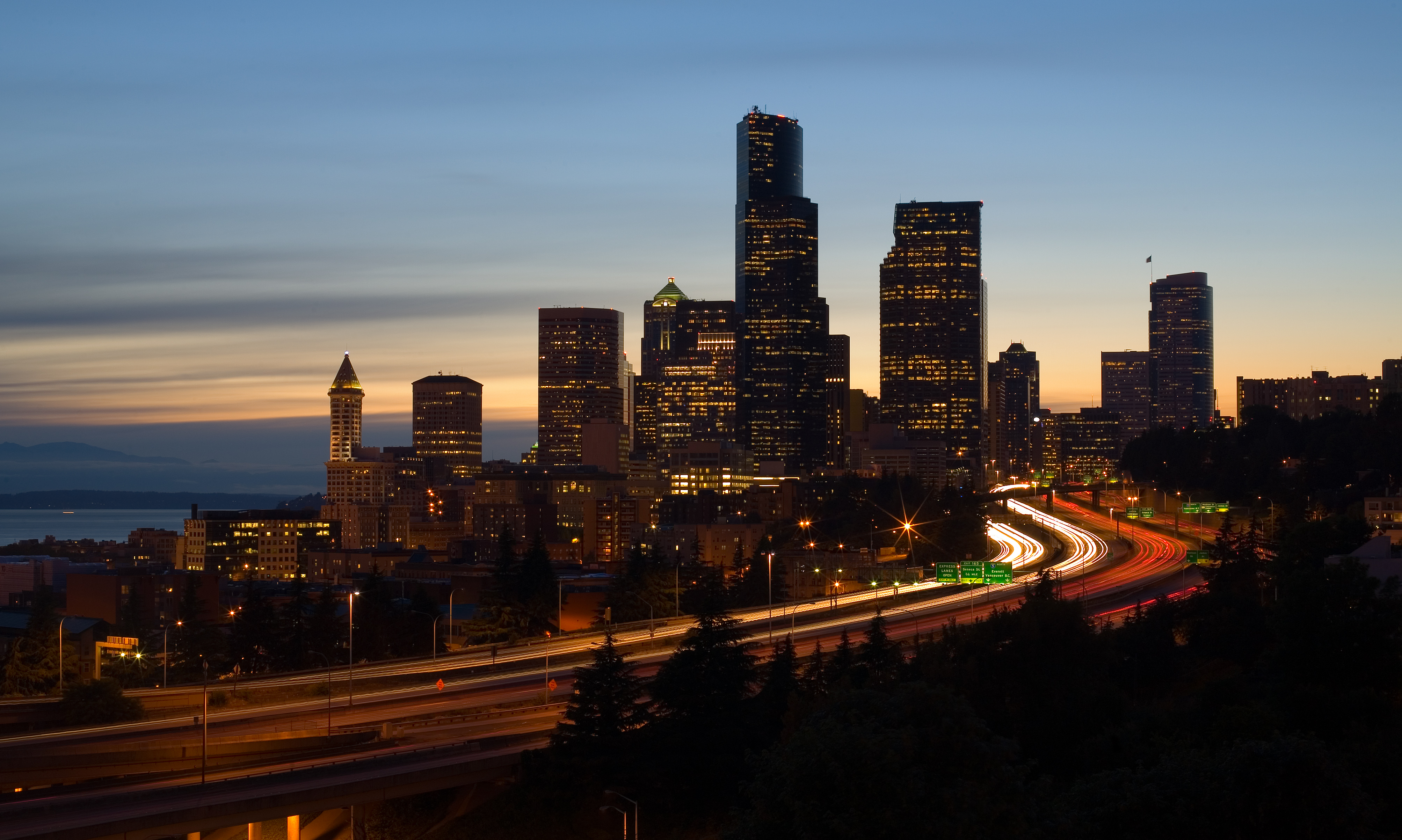 SeattleI5Skyline.jpg