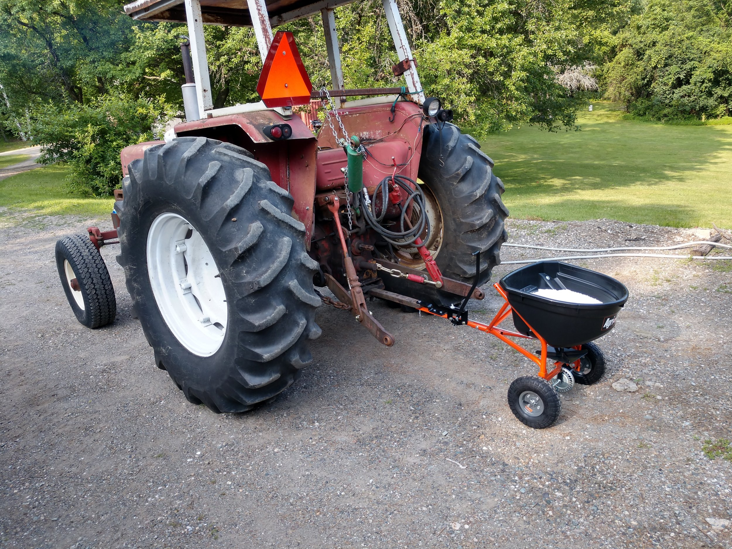 spreader 1.jpg
