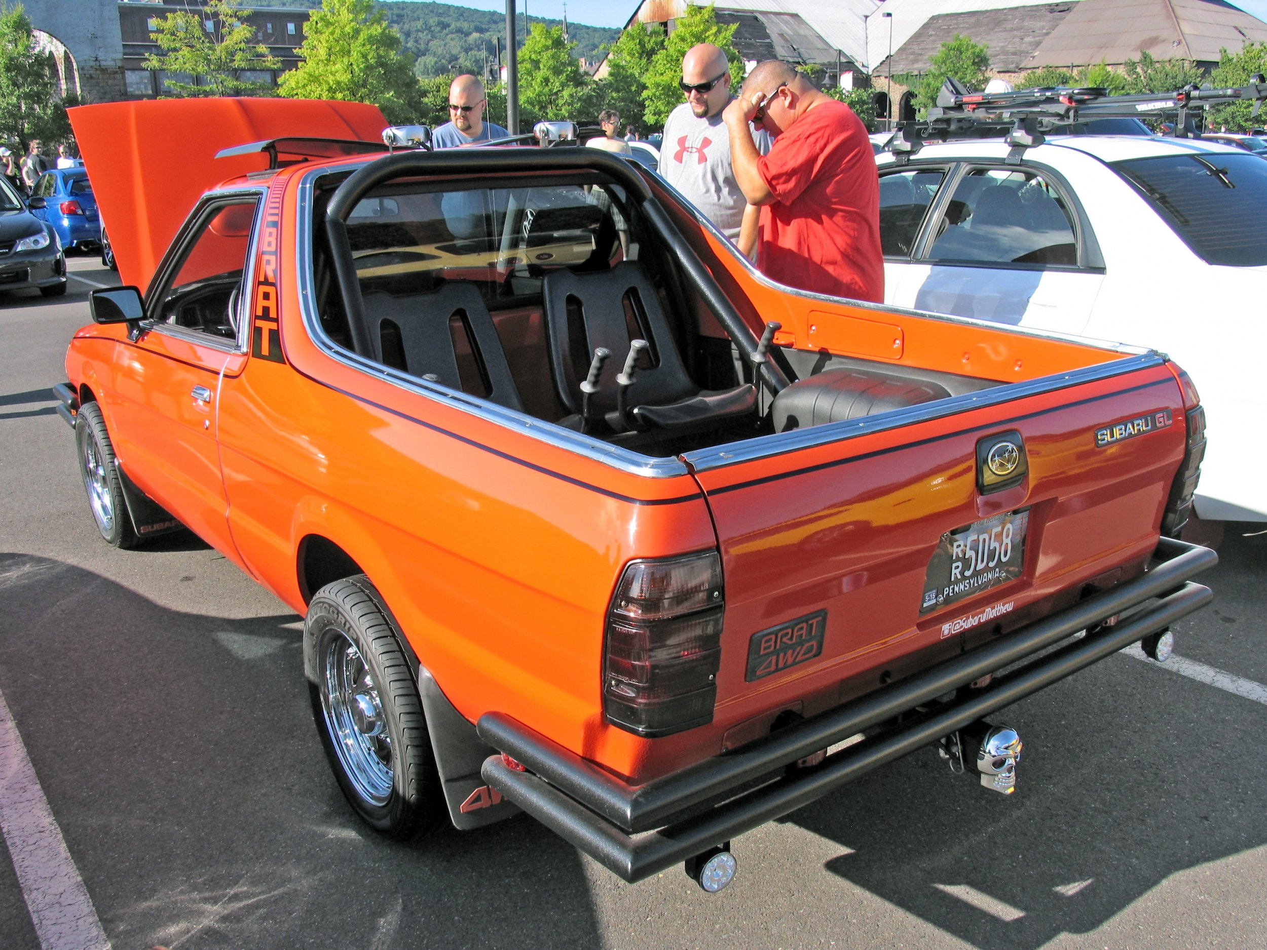 Subaru_Brat_(15022049405).jpg