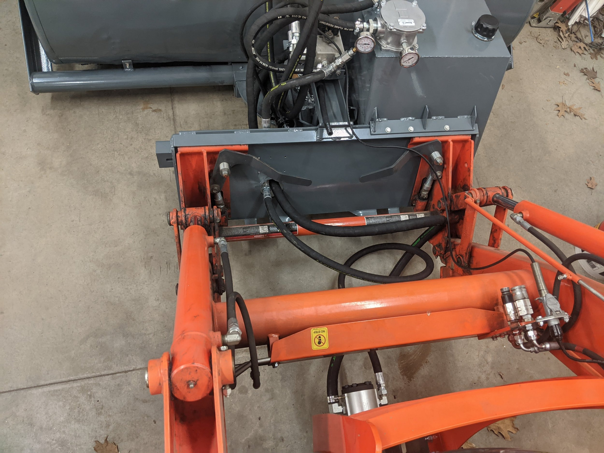 Sweeper hyd hoses installed (3).jpg