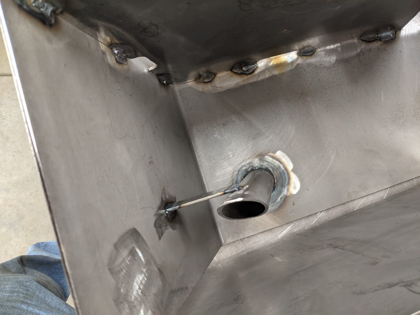 Tank intake tube support (Large).jpg