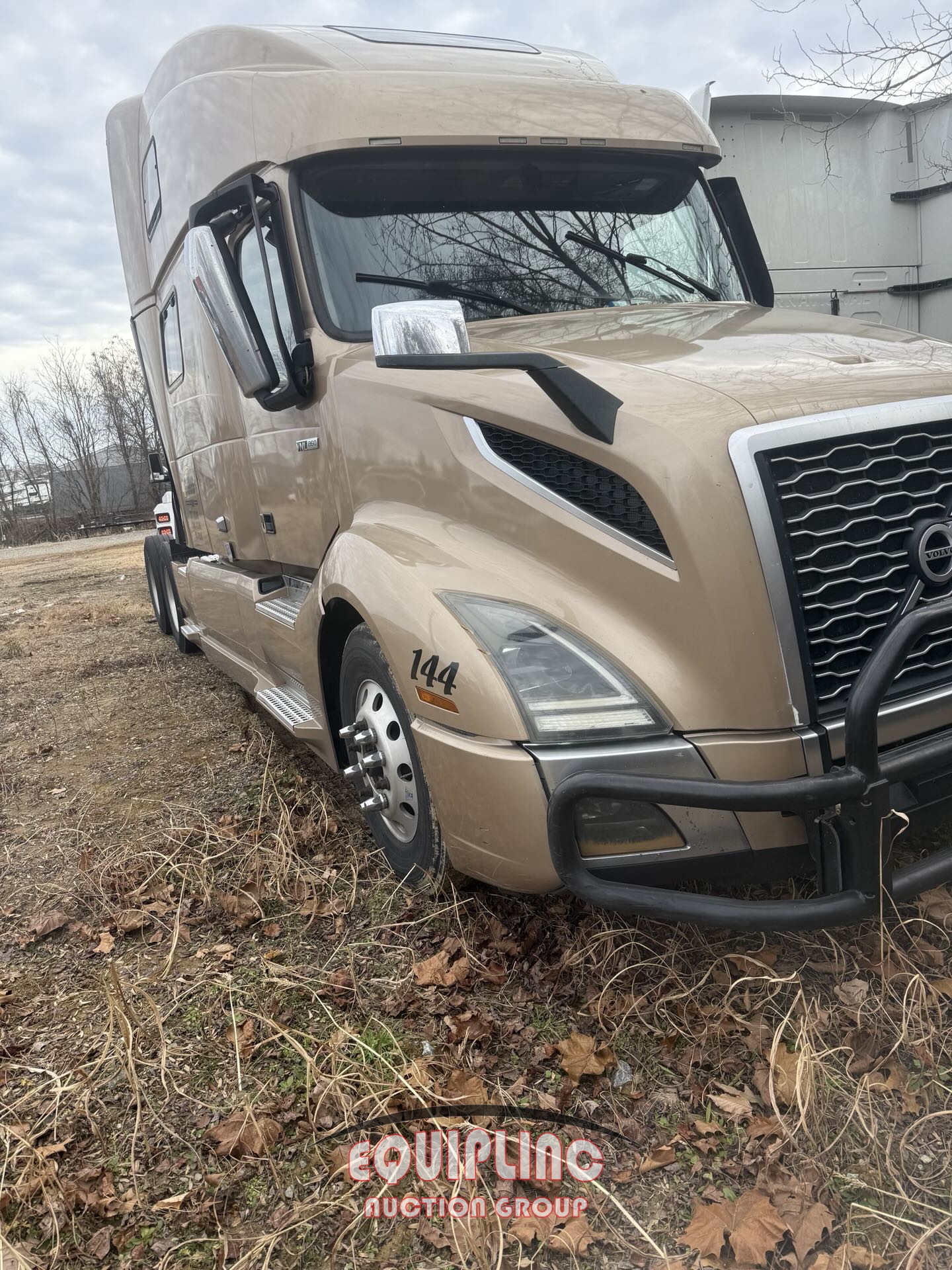 2019 VOLVO VNL TANDEM AXLE SLEEPER (A59911)