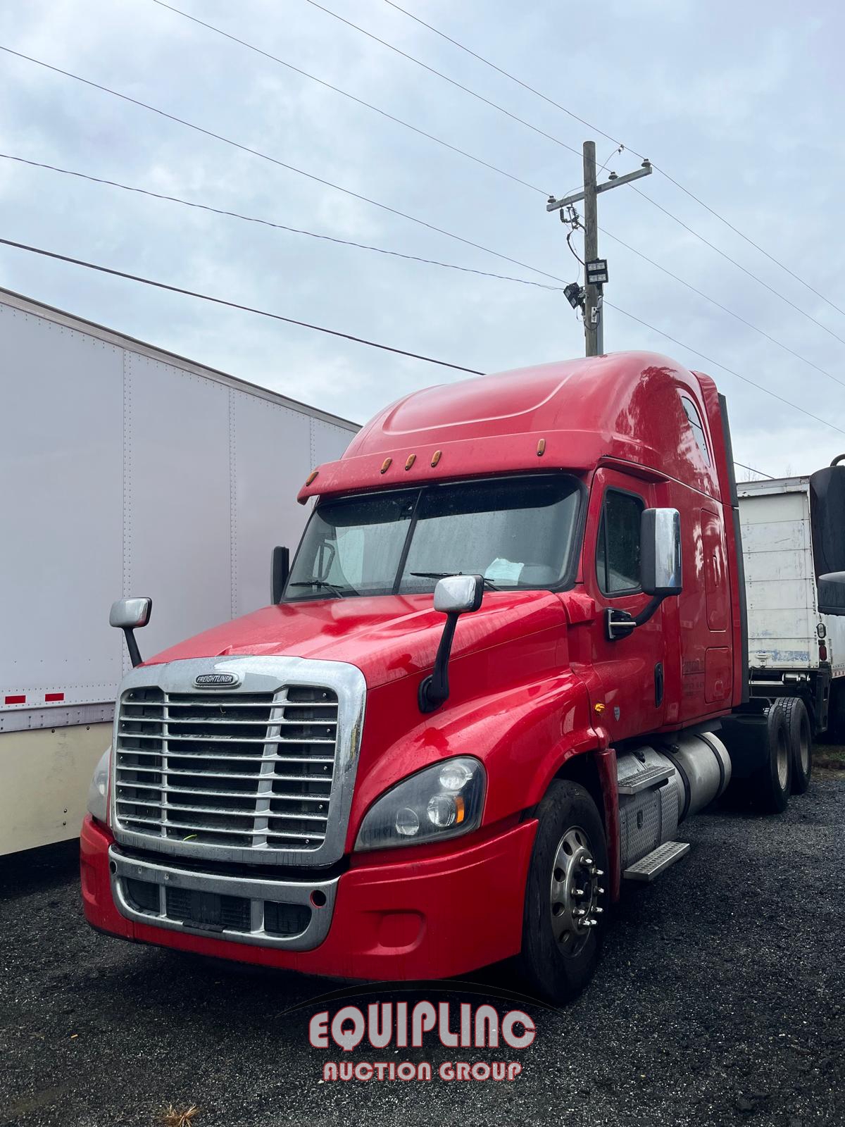 2019 FREIGHTLINER CASCADIA TANDEM AXLE SLEEPER (A59905)