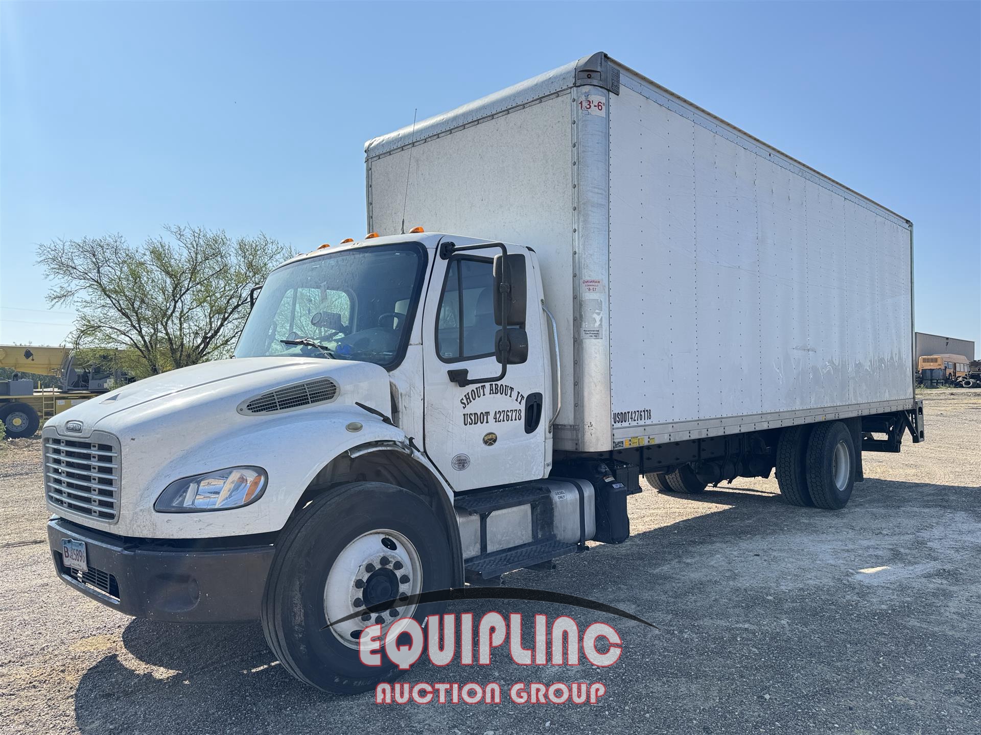 2019 FREIGHTLINER M2 26FT NON CDL BOX TRUCK (A54607)