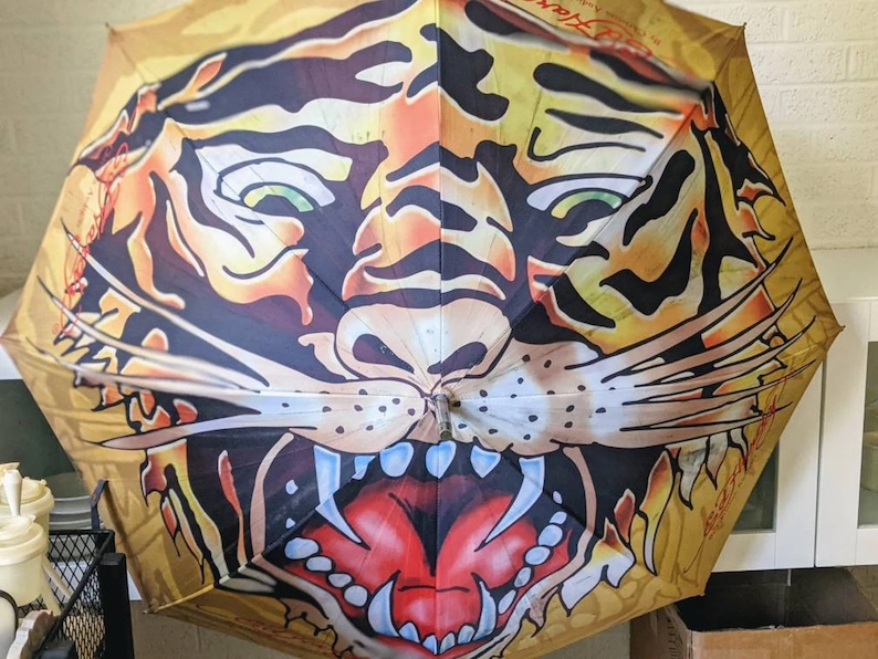 tiger-umbrella.jpg