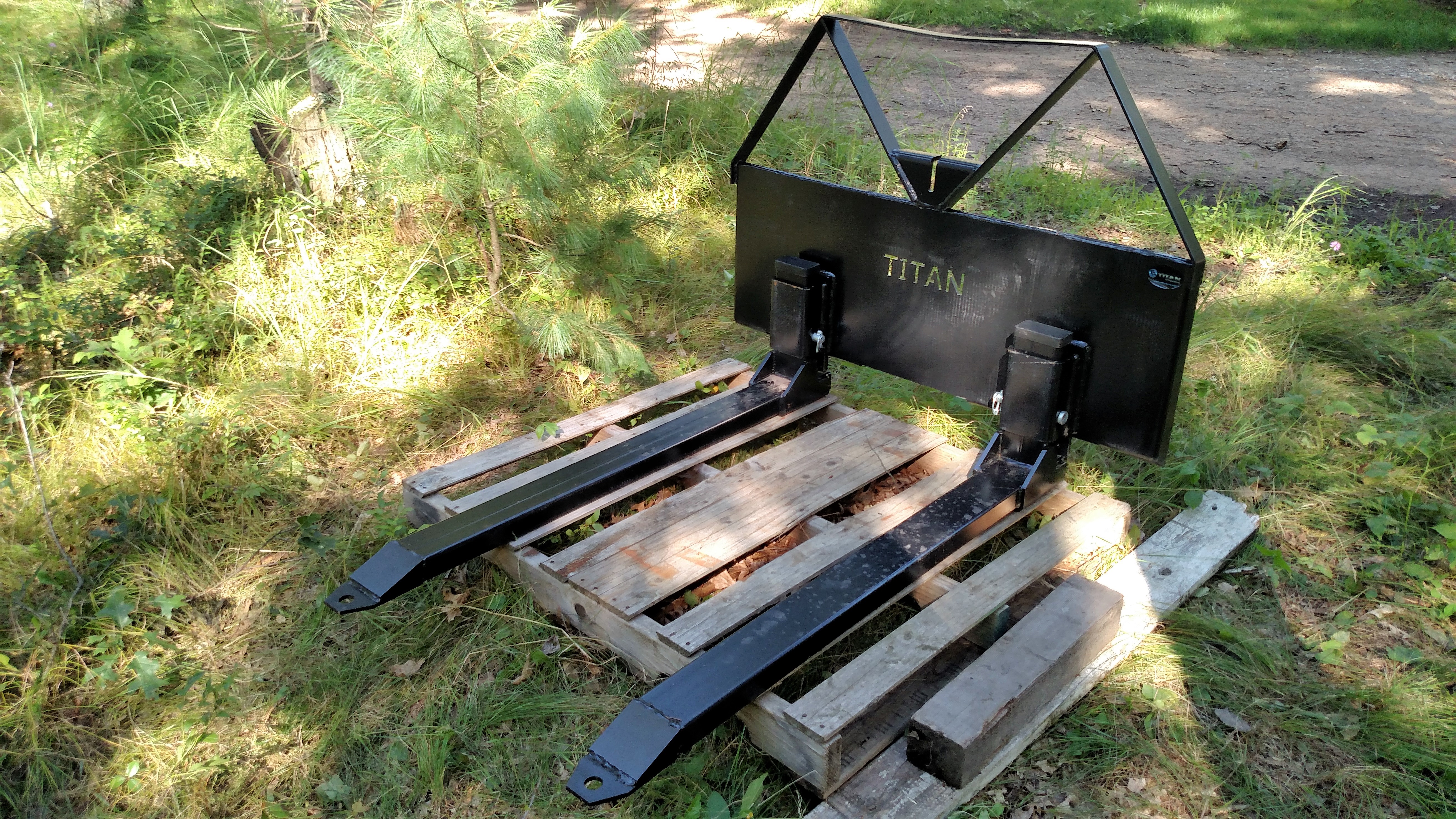 Titan Forks.jpg