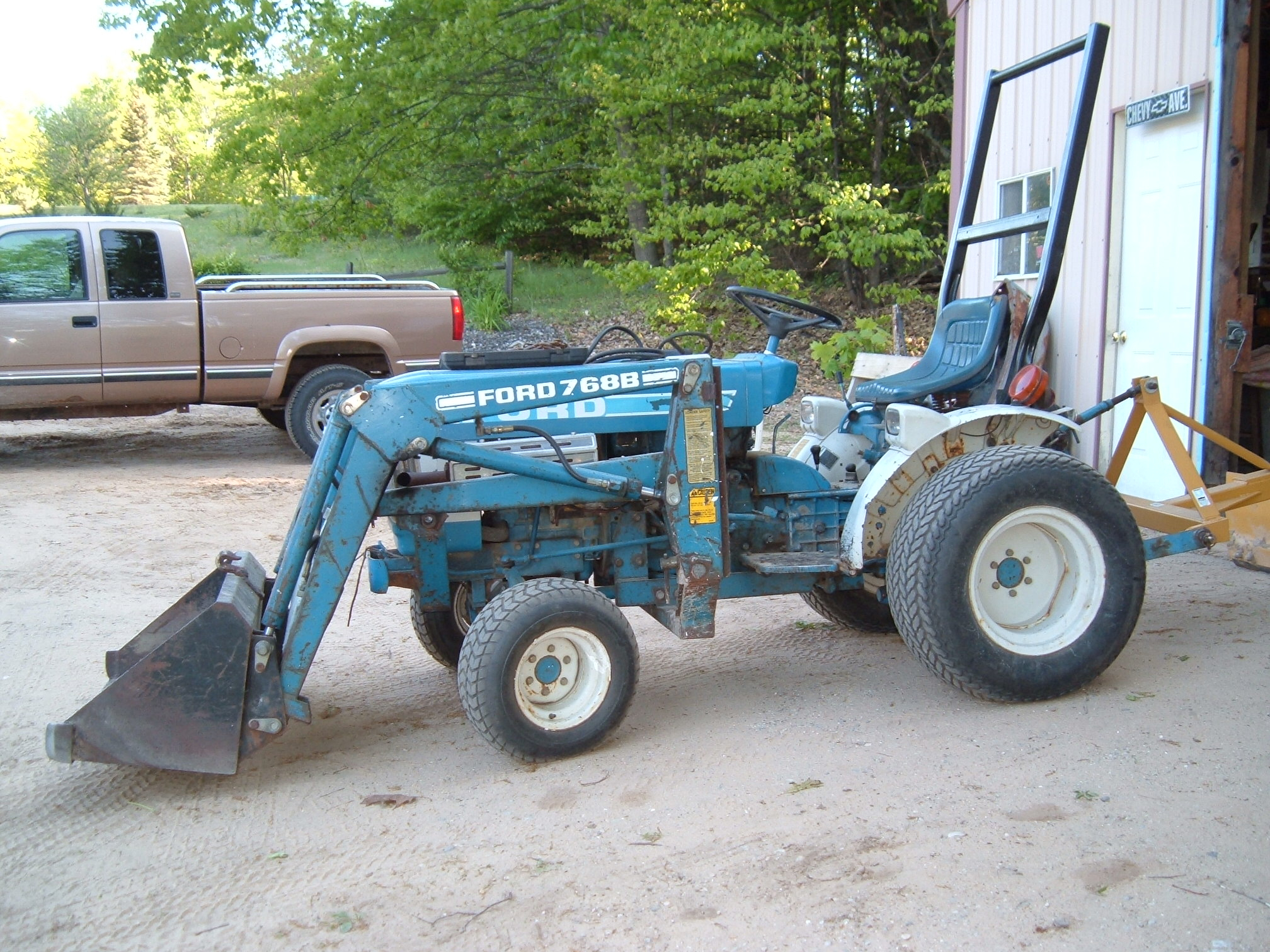 tractor-1.JPG