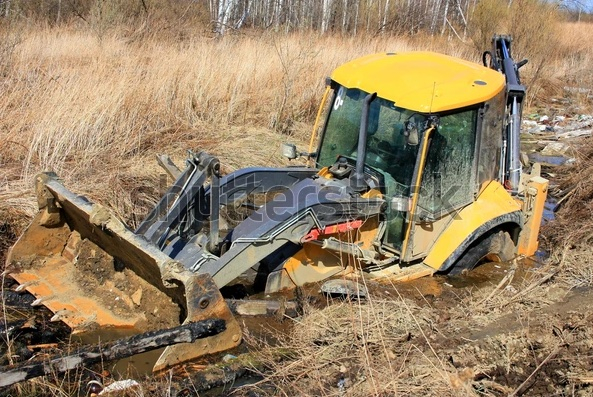 tractor stuck.jpg