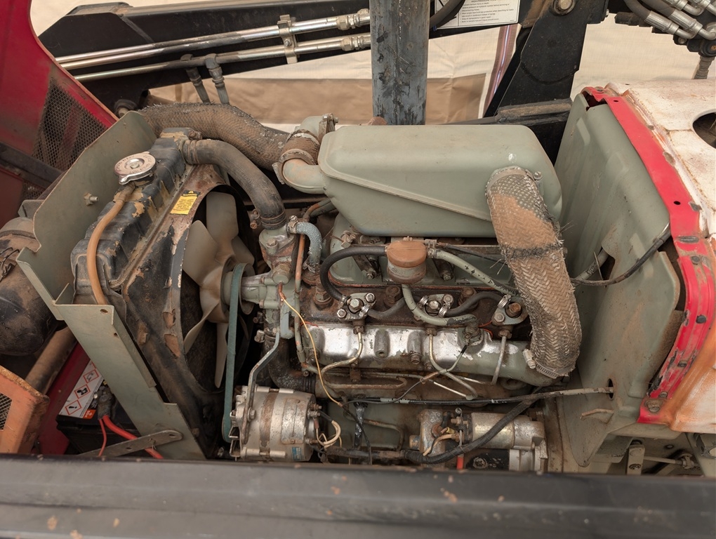 Tractor_engine.jpg