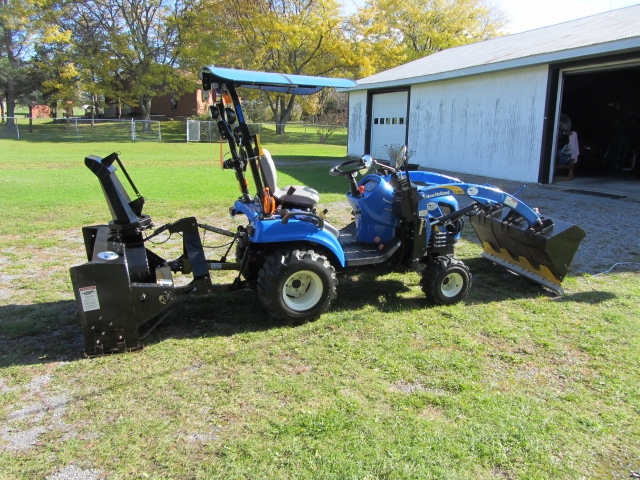 tractors 11 20 22 (4).JPG