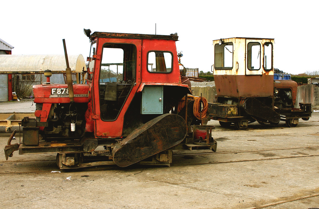 tractorsonrails.jpg