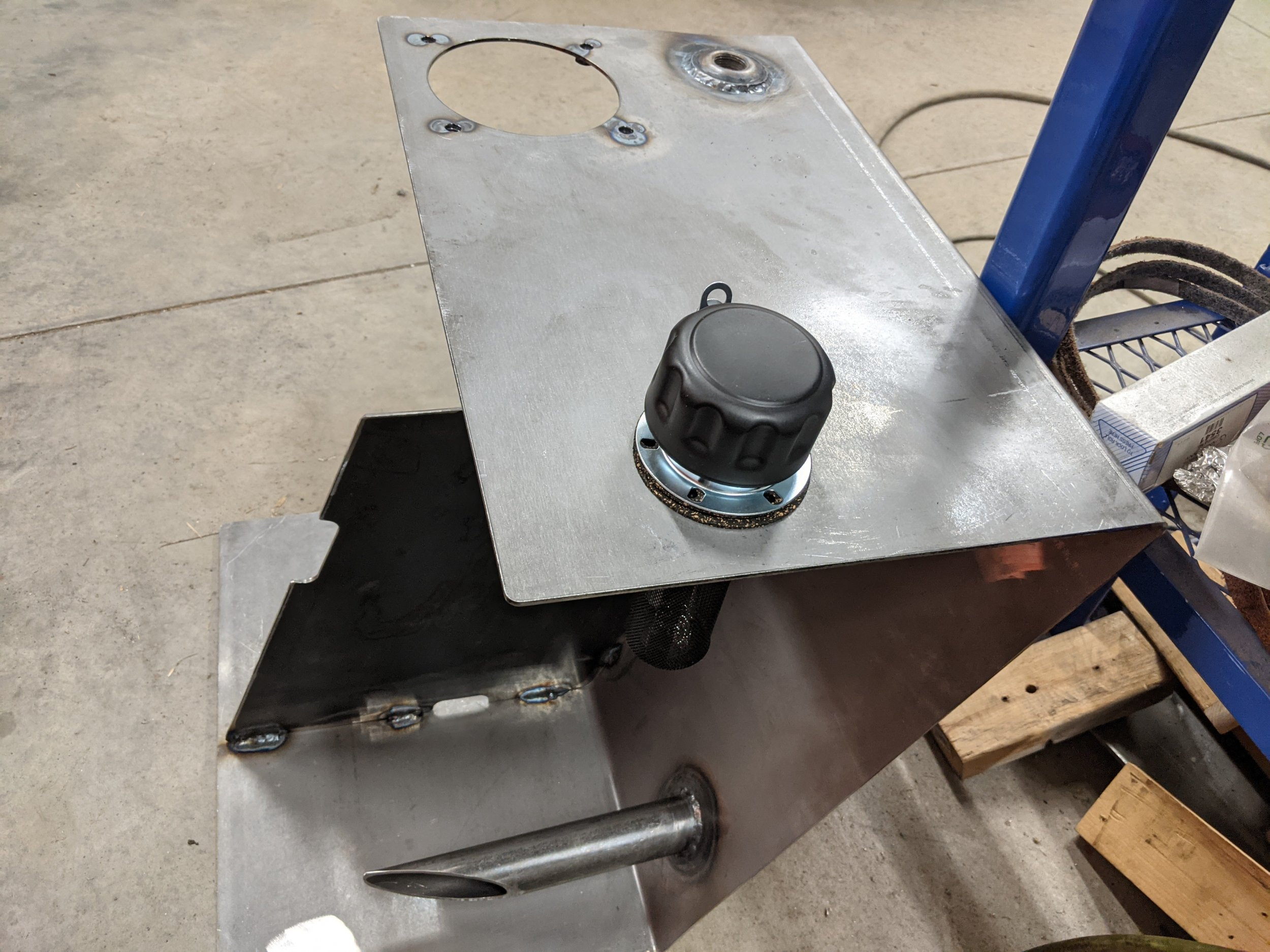 Tsnk fill port (2).jpg