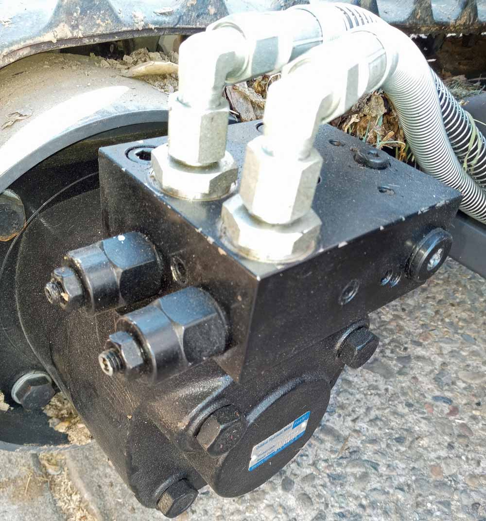 Wheel_brake_valve.jpg