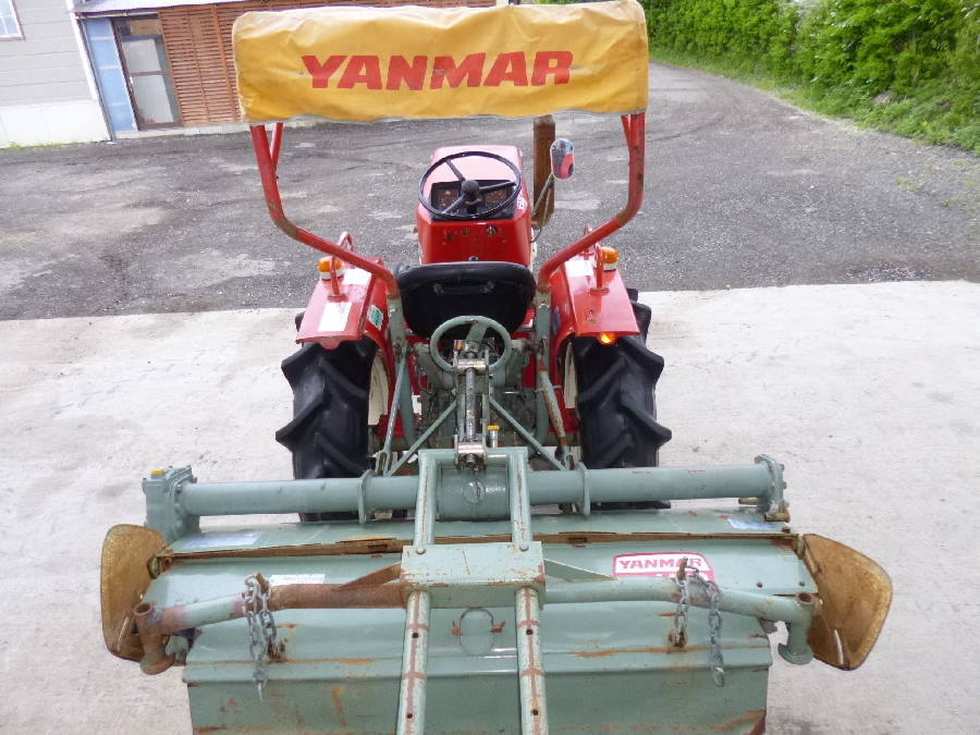 YM2000B--03.JPG