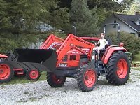 42-210008-TractorBrittany.jpg