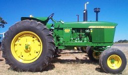 46-211455-JohnDeere4020-480.jpg