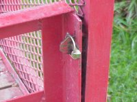 trailer02-latch.JPG