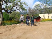 19  Eddie, Rob & Loretta walking to the house.jpg