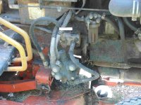 B7100 hyd block.jpg