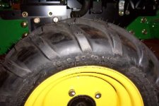 240016-treadfront.jpg