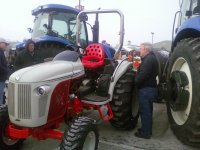 NEW HOLLAND 8 N TRACTOR 002.jpg
