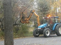 333481-now that handy.jpg