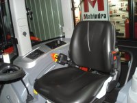 dk45se inside cab 003.jpg