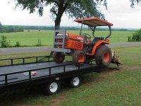 tractorloading2.JPG
