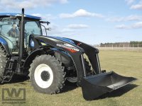 NH-FORD-T7040-4WD-FM560.jpg