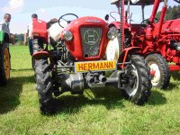 4 wd Tractor.jpg