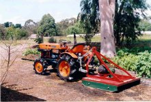 244063-Kubota B7001 Linkage 1.jpg