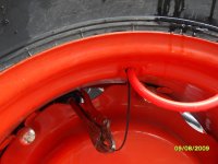Kioti tire fill 3 09-08-2009.jpg
