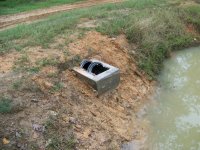 10-10-09 Overflow Pipe with water level approaching.jpg