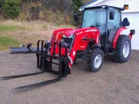 2009MasseyFerguson1643L-pallet-forks.jpg