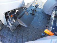 2009MasseyFerguson1643L-cab-floor.jpg
