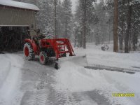 Phill Tractor snow 10-28-2009.jpg