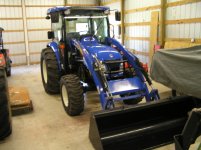NEW HOLLAND 3.JPG