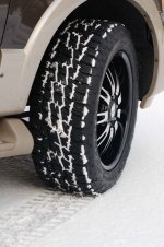 tire snow.jpg