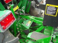 JD770_7hoe_d2.jpg