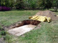 House septic tank 4-14-10 001.jpg