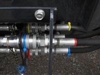 2009MasseyFerguson1643L-loader-hyd-hoses.jpg