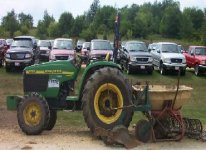 302638-JD 4700 Dual Tires Left Side.jpg