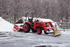 8-86701-SnowKubota.jpg