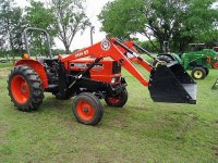 Kubota M4030SU.JPG