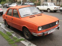 800px-Skoda_105S_-_front.jpg